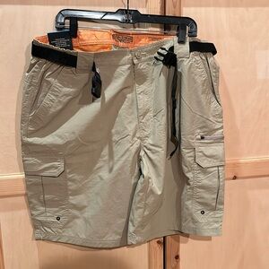 Field and stream Mens XL shorts